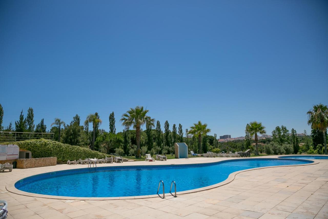 Sunny Villa Facing The Swimming Pool Fontainhas  المظهر الخارجي الصورة