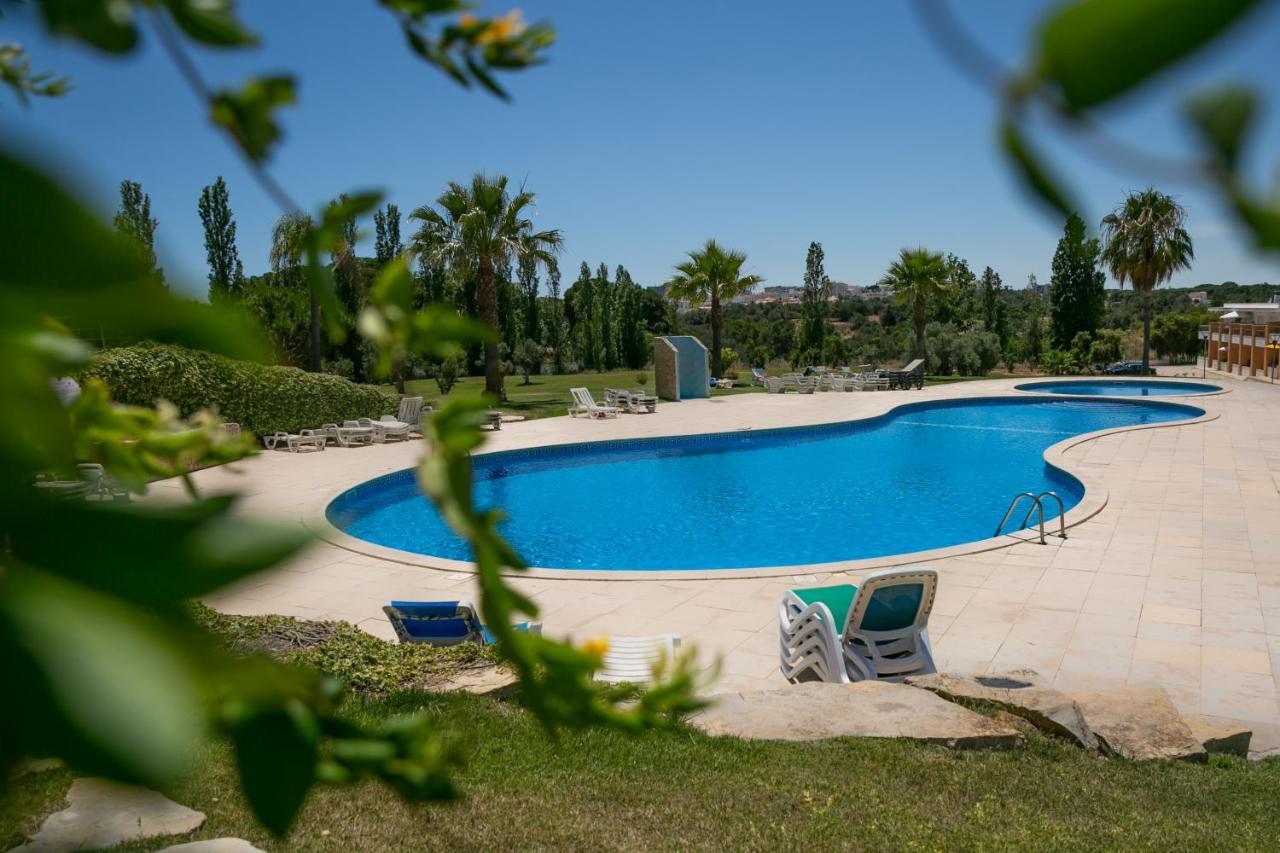 Sunny Villa Facing The Swimming Pool Fontainhas  المظهر الخارجي الصورة
